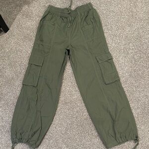 Women’s Aerie Olive Cargo Pants-S